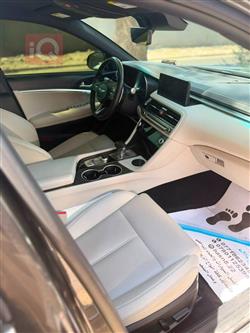 جنسس G70